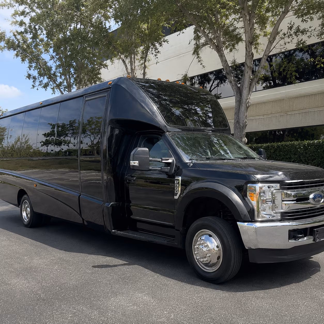 Dallas Birthday, Sweet 16, & Quinceañera Party Bus Rentals