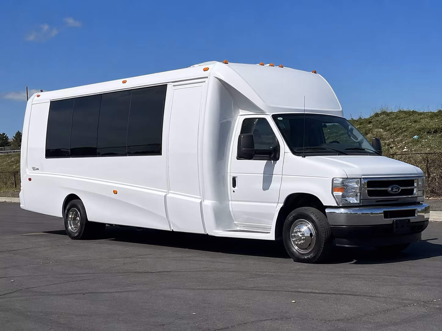 Richardson Birthday, Sweet 16, & Quinceañera Transportation party bus exterior